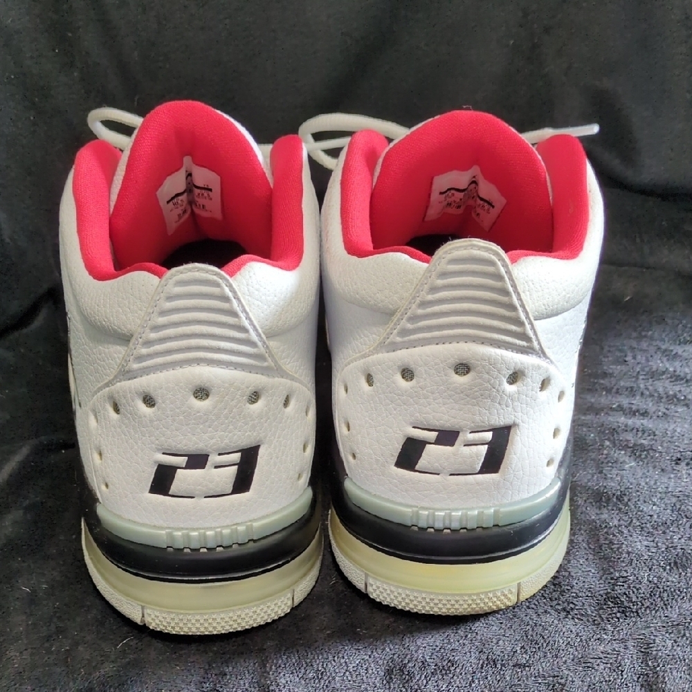 Jordan Big Fund White and Red Sneakers Mens Sz 10.5 - Picture 3 of 5